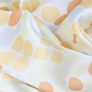 The detailed picture of silk square scarf